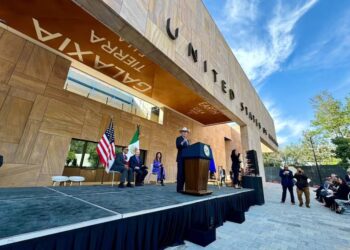 EE.UU inaugura embajada en Ciudad de México tras años de retrasos