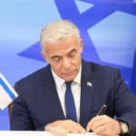 El primer ministro israelí en funciones, Yair Lapid, ha dicho que: no todos los días un país enemigo reconoce al Estado de Israel.