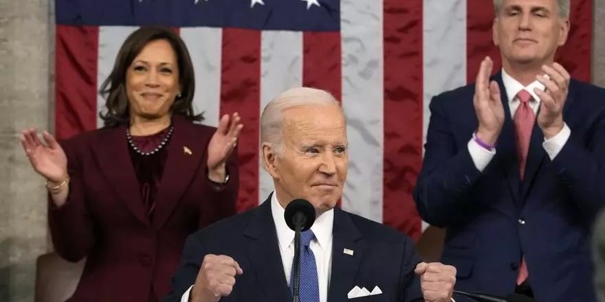 Biden: "la tasa de desempleo está al 3,4%, la más baja en 50 años".