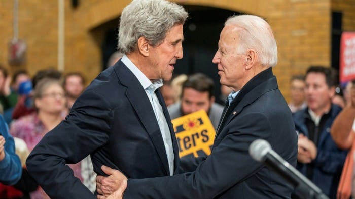 John Kerry y Joe Biden. (Foto cortesía) 